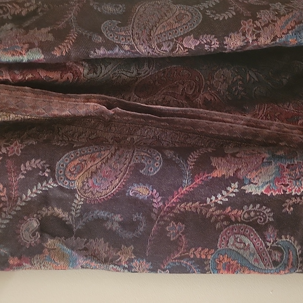 Beautiful Designed Scarf - Picture 2 of 5